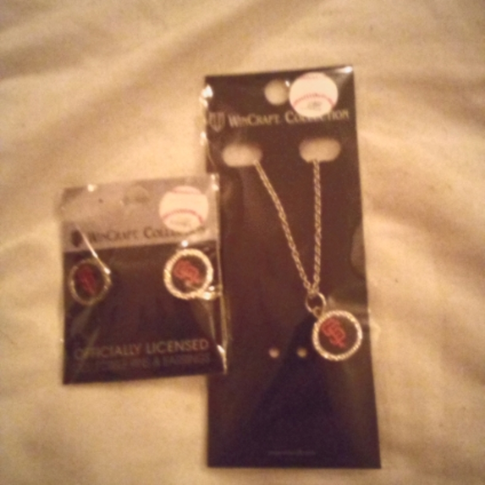 MLB SF Giants Necklace & Earrings